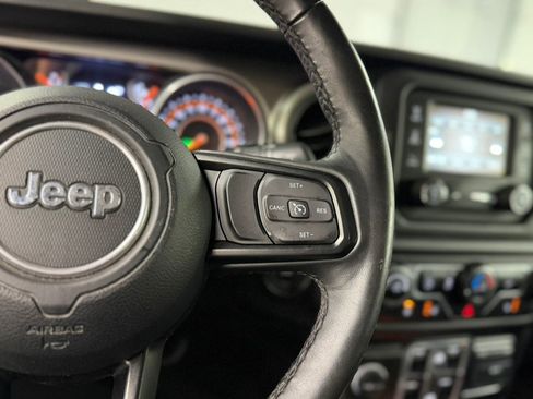 Used 2018 Jeep Wrangler Unlimited Sport S AWD/4WD image 24