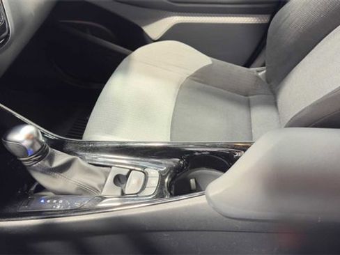 Used 2019 Toyota C-HR XLE image 29