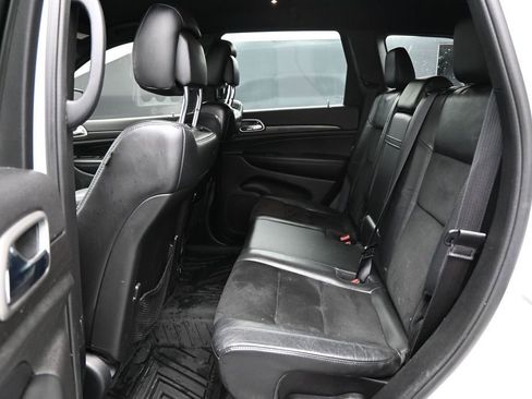 Used 2018 Jeep Grand Cherokee Altitude AWD/4WD image 24