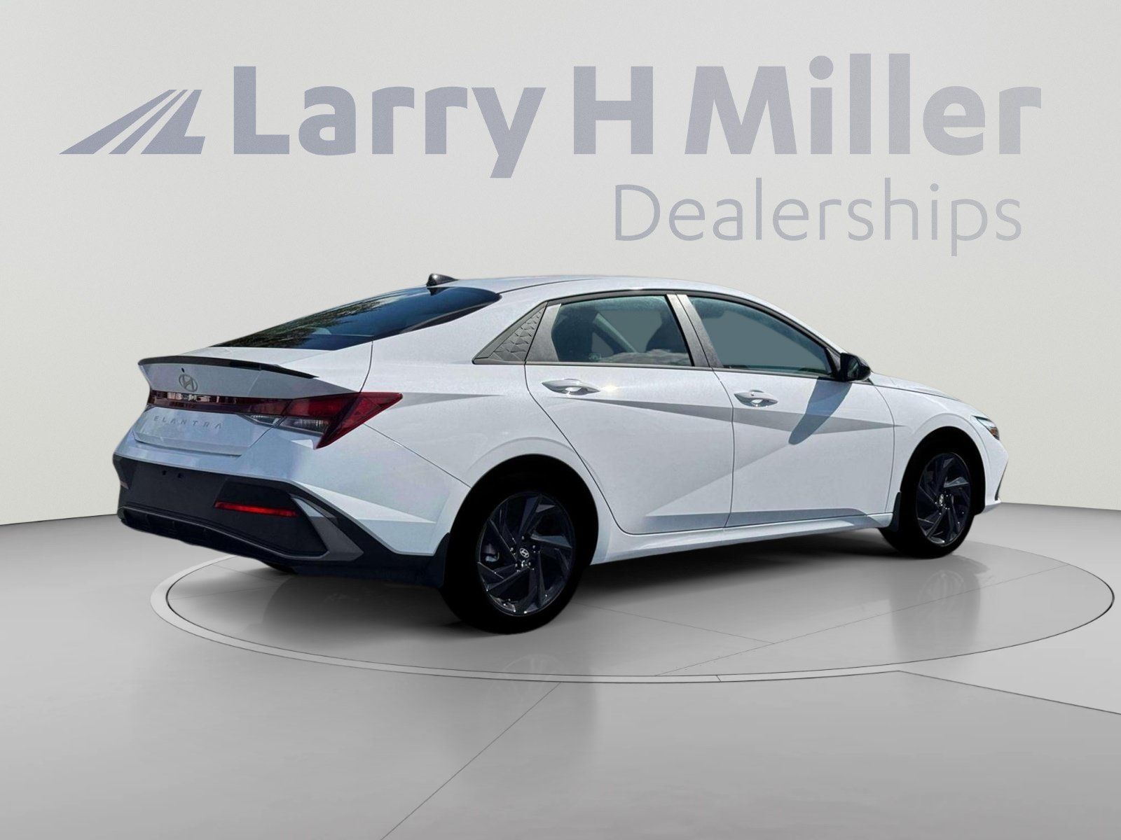 New 2026 Hyundai Elantra SEL Sport FWD image 8