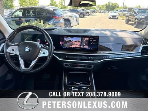 Used 2026 BMW X7 xDrive40i AWD/4WD image 15