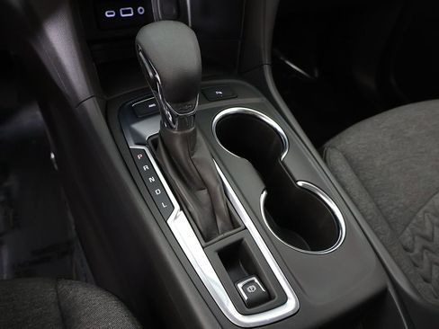 Used 2024 Chevrolet Equinox LT image 49