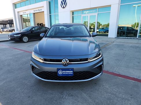 New 2026 Volkswagen Jetta SE image 2