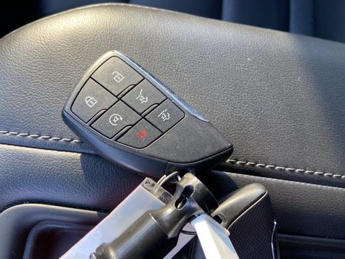 Used 2023 Chevrolet Suburban LT image 44