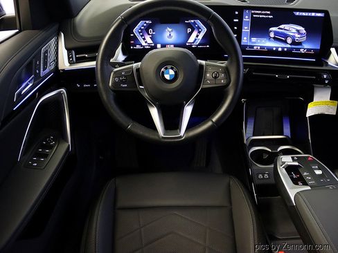 Used 2025 BMW X1 xDrive28i w/ Premium Package image 15