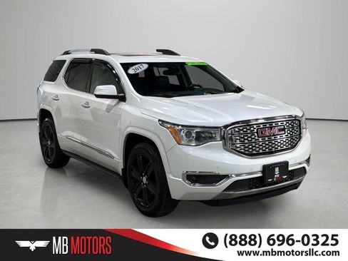 Used 2017 GMC Acadia Denali w/ Technology Package AWD/4WD image 2