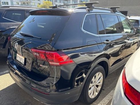 Used 2019 Volkswagen Tiguan SE w/ 3rd Row Seat Package AWD/4WD image 3