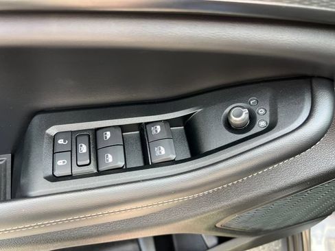 Certified 2025 Jeep Grand Cherokee Altitude AWD/4WD image 12