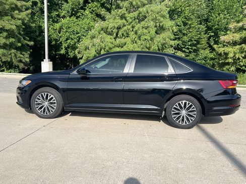 Used 2019 Volkswagen Jetta SE FWD image 6