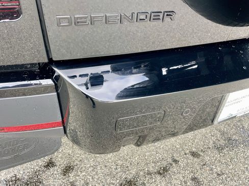 Certified 2024 Land Rover Defender 110 S AWD/4WD image 36