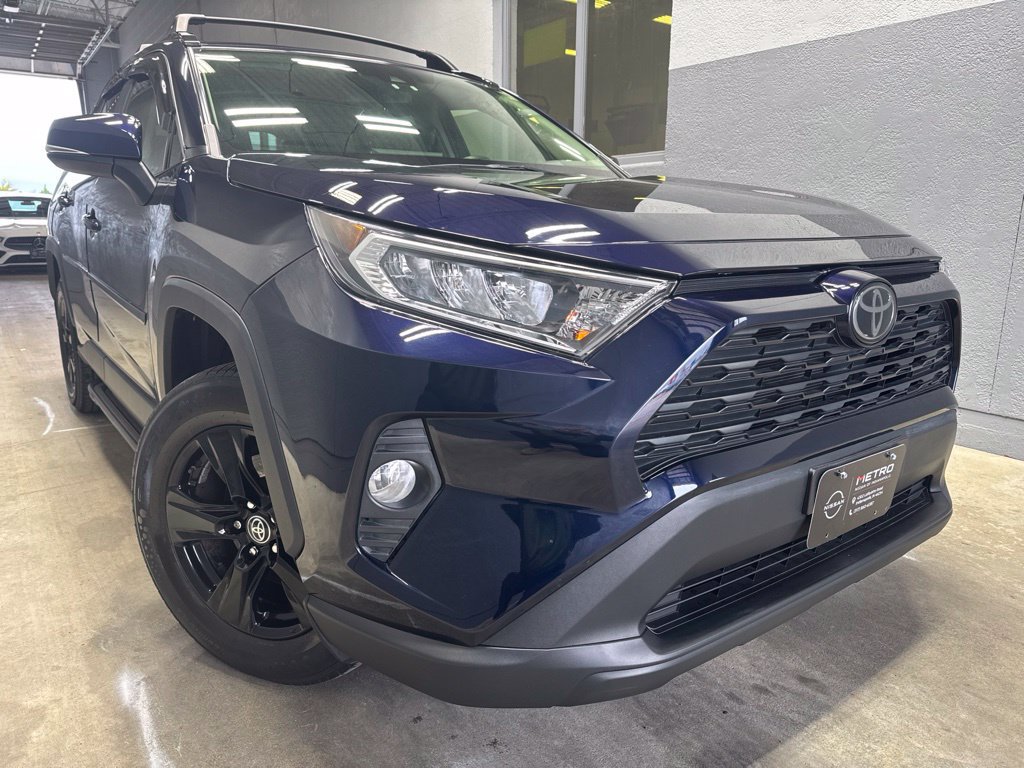 Used 2020 Toyota RAV4 XLE w/ Convenience Package AWD/4WD image 2