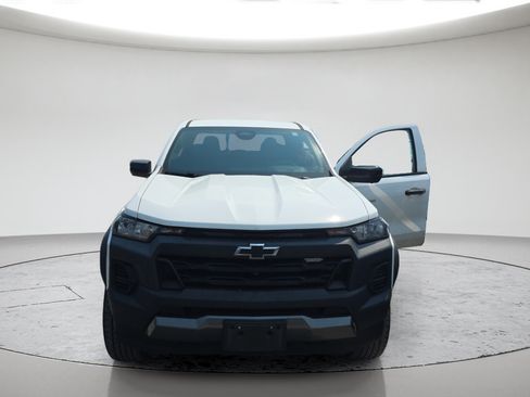 Used 2023 Chevrolet Colorado Trail Boss w/ Technology Package AWD/4WD image 3