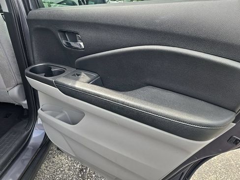 Used 2019 Honda Pilot EX image 32