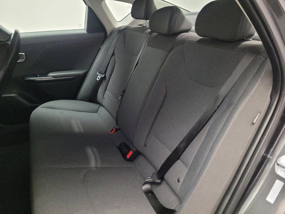 Used 2025 Kia K4 FWD image 18