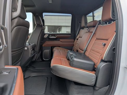 New 2026 GMC Sierra 3500 Denali Ultimate w/ LPO, Black Badging Package AWD/4WD image 22