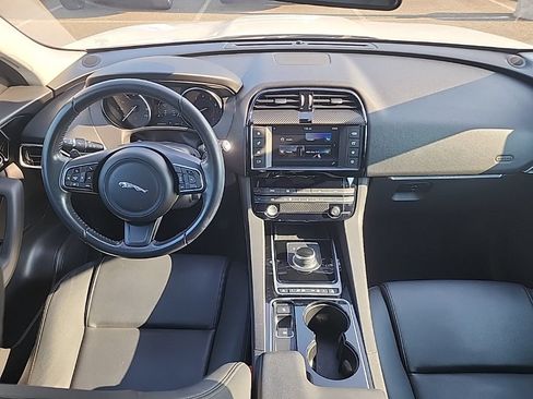Used 2017 Jaguar F-PACE Premium AWD/4WD image 21