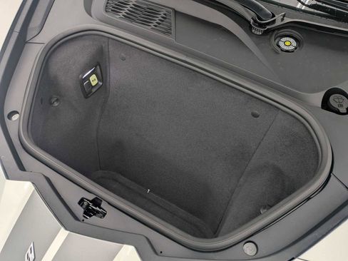 Used 2021 Chevrolet Corvette Stingray Premium Cpe w/ Z51 Performance Package RWD image 30