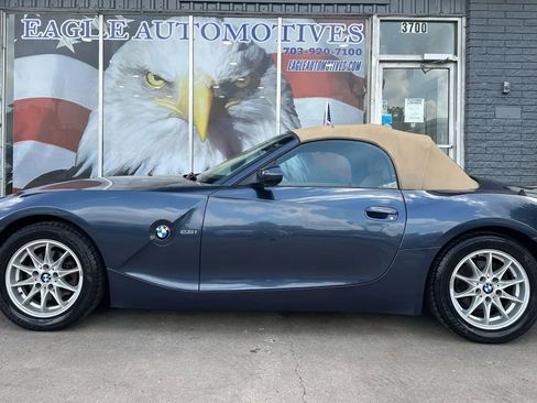 Used 2005 BMW Z4 2.5i image 6
