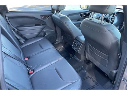 Used 2025 Subaru Forester Limited image 18