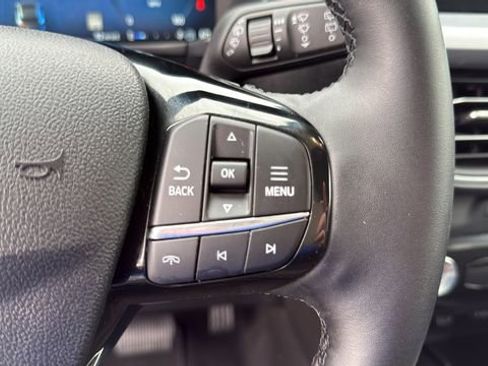 Used 2025 Ford Escape Platinum AWD/4WD image 17