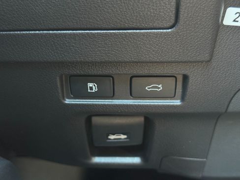 Used 2025 Lexus ES 300h w/ Premium Package FWD image 19
