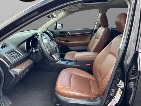 Used 2017 Subaru Outback 2.5i Touring image 9