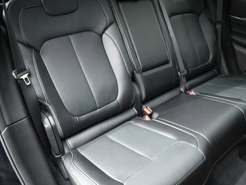 Used 2024 Jeep Grand Cherokee Overland w/ Advanced Protech Group III image 29