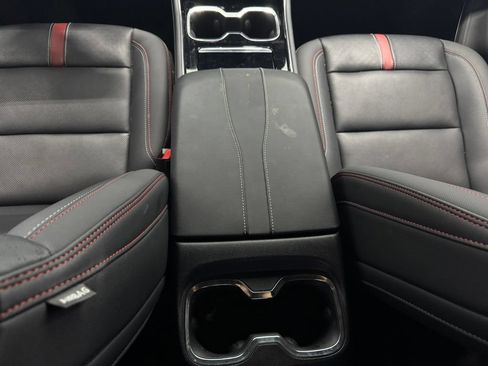 Used 2025 Chevrolet Traverse RS w/ LPO, Floor Liner Package FWD image 34