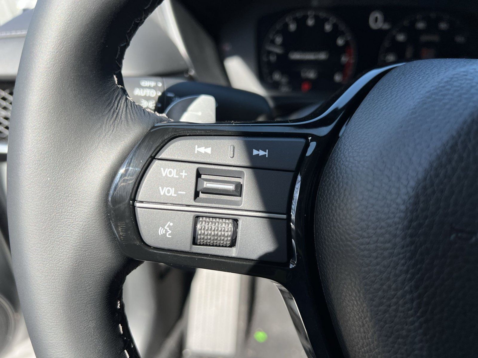 Certified 2026 Acura ADX FWD image 31