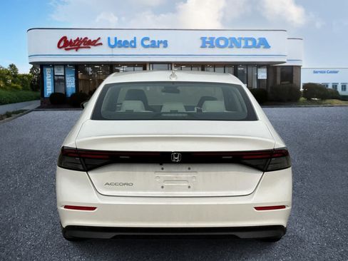 Used 2024 Honda Accord EX image 4