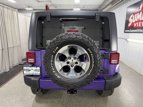 Used 2017 Jeep Wrangler Unlimited Sahara w/ Max Tow Package AWD/4WD image 5