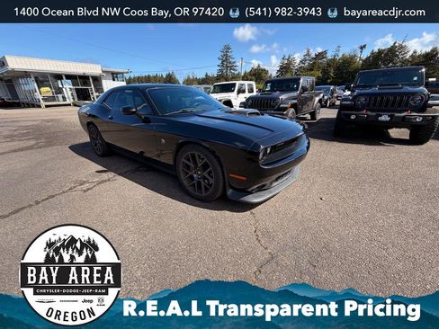 Used 2017 Dodge Challenger Scat Pack RWD image 3