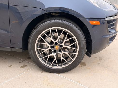 Used 2017 Porsche Macan S image 9
