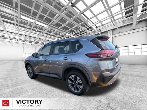 Used 2023 Nissan Rogue SV AWD/4WD image 5