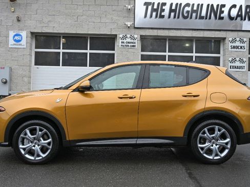 Used 2024 Dodge Hornet R/T image 2