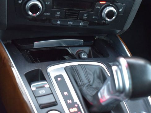 Used 2017 Audi Q5 2.0T Premium Plus w/ Technology Package image 39