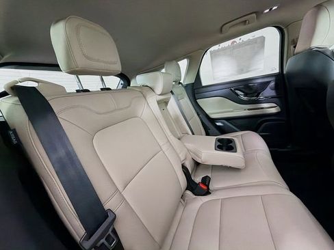 New 2026 Lincoln Corsair Premiere FWD image 30