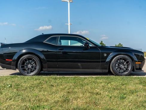 Used 2018 Dodge Challenger SRT Hellcat image 8