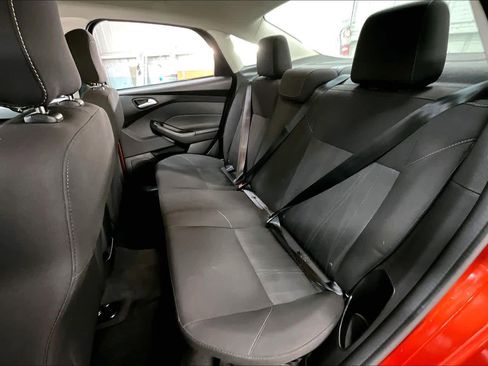 Used 2018 Ford Focus SE image 28