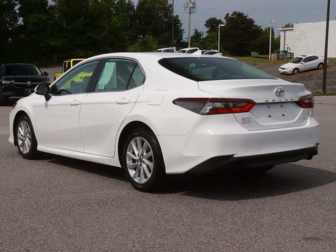 Used 2023 Toyota Camry LE FWD image 5
