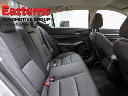 Used 2022 Nissan Altima 2.5 SV image 22