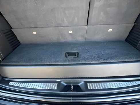 Used 2020 Cadillac Escalade Luxury image 53