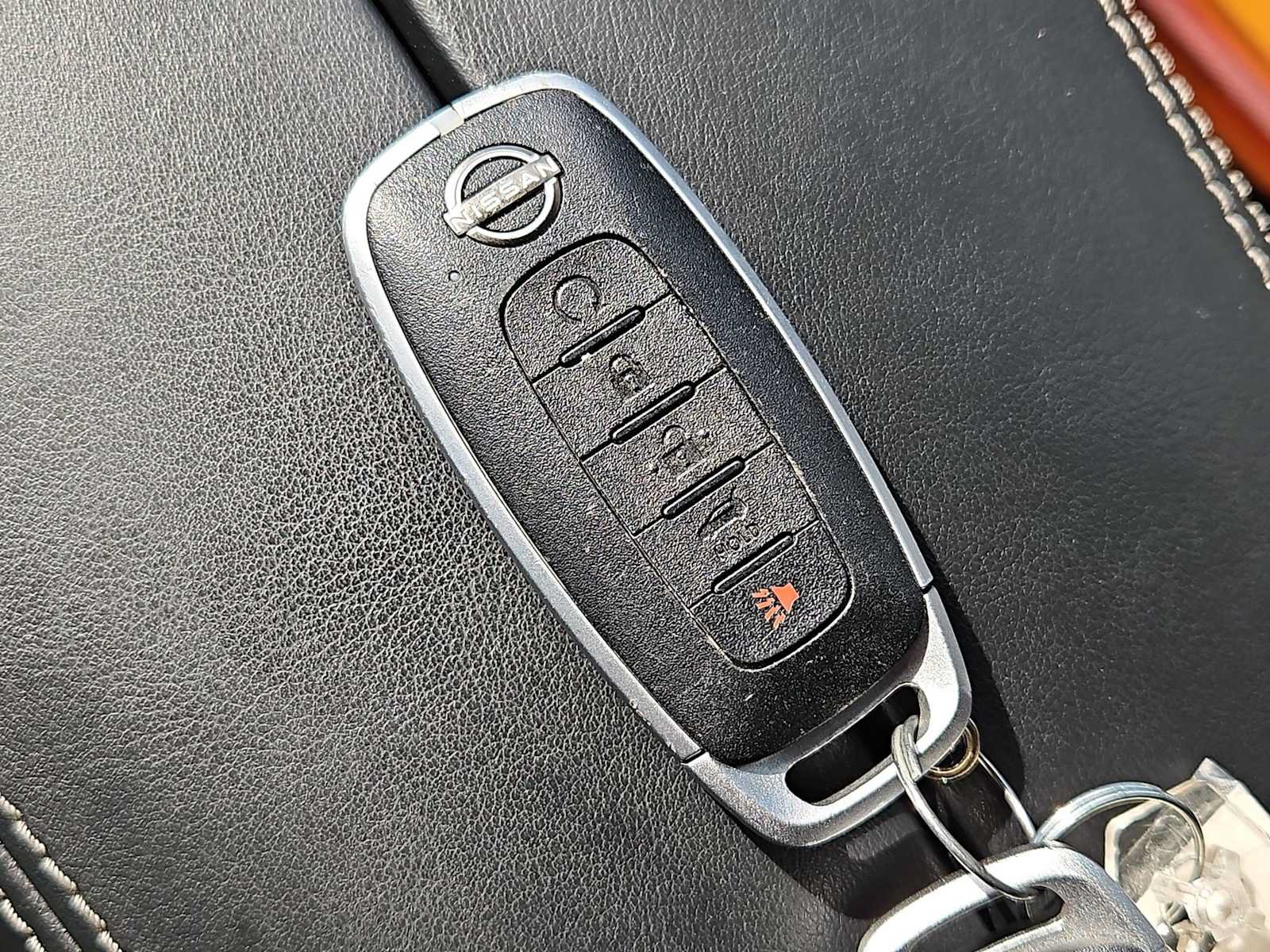 Used 2023 Nissan Rogue SV w/ SV Premium B Package FWD image 34