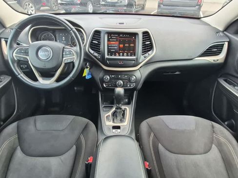 Used 2015 Jeep Cherokee Latitude FWD image 15