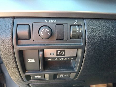 Used 2014 Subaru Legacy 2.5i Premium image 25