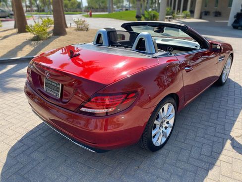 Used 2018 Mercedes-Benz SLC 300 image 24