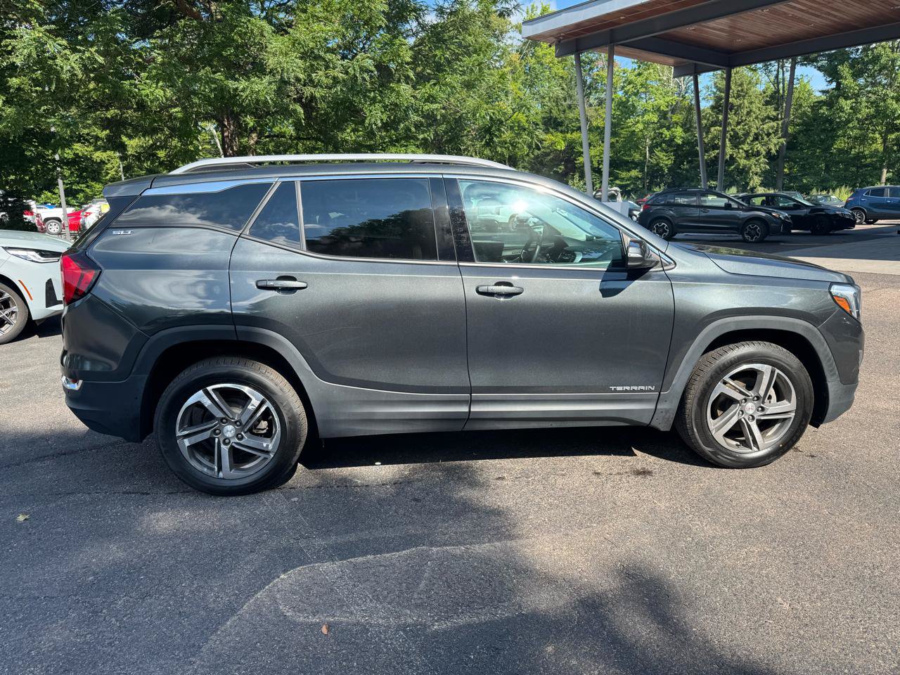 Used 2021 GMC Terrain SLT AWD/4WD image 6