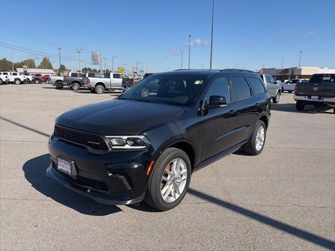 Used 2024 Dodge Durango GT image 2