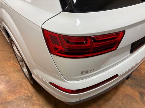 Used 2018 Audi Q7 3.0T Prestige AWD/4WD image 48