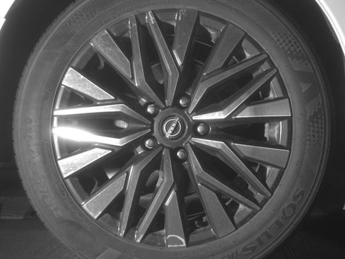 Used 2025 Nissan Altima 2.5 SV image 15